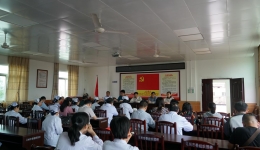 我院到化州百室堂村开展入户慰问和义诊活动