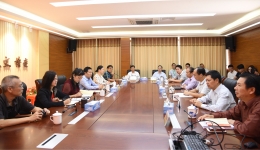 茂名市人民医院组织收看“十九大”开幕式