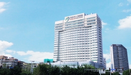 卧床老人遇难题 “网约护士”登门帮忙