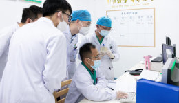 AI赋能丨开眼界！穿刺手术机器人在茂名市人民医院首秀成功