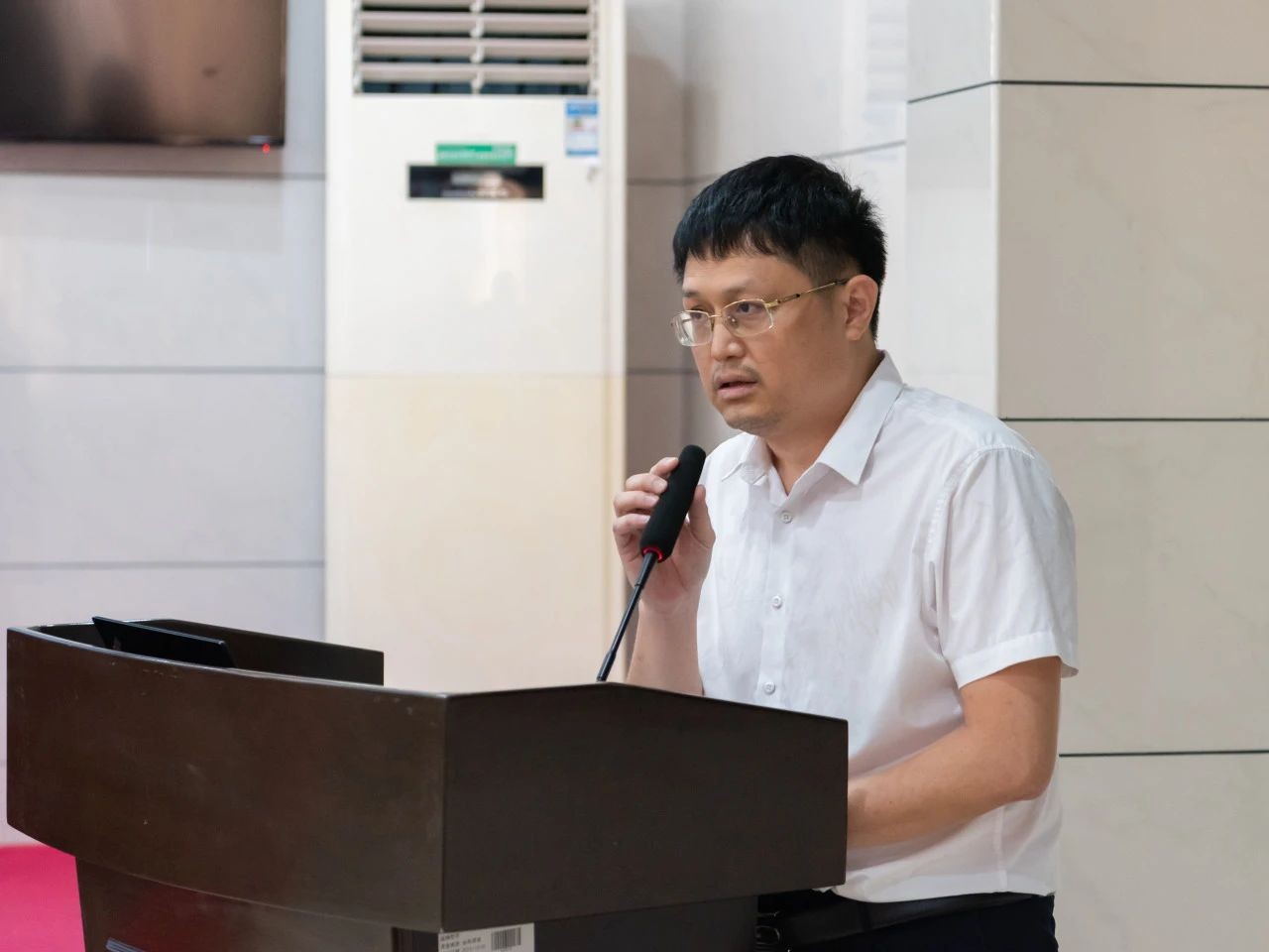 4.住培医师带教老师代表发言