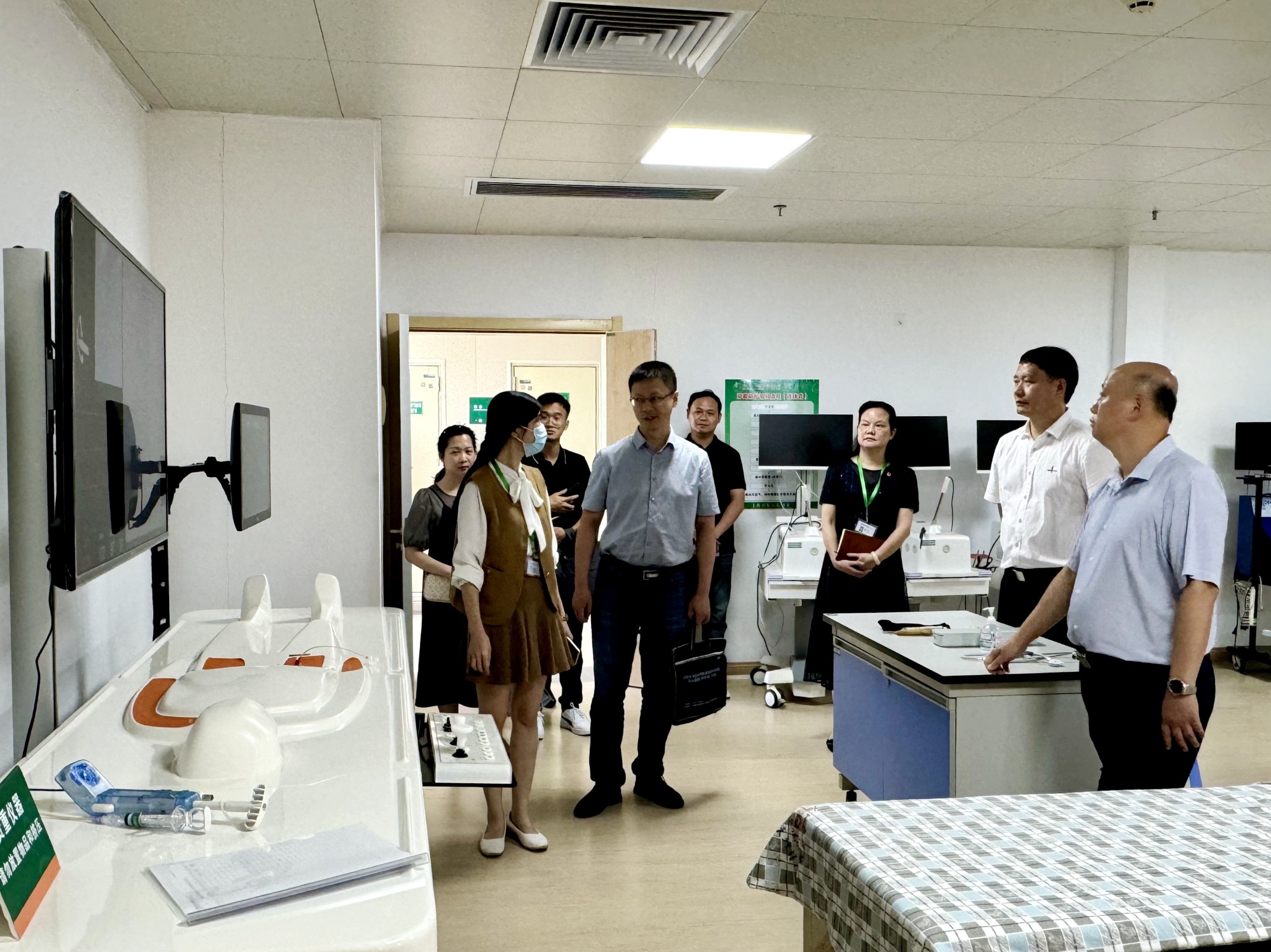 12实地考察教学条件(技能中心)