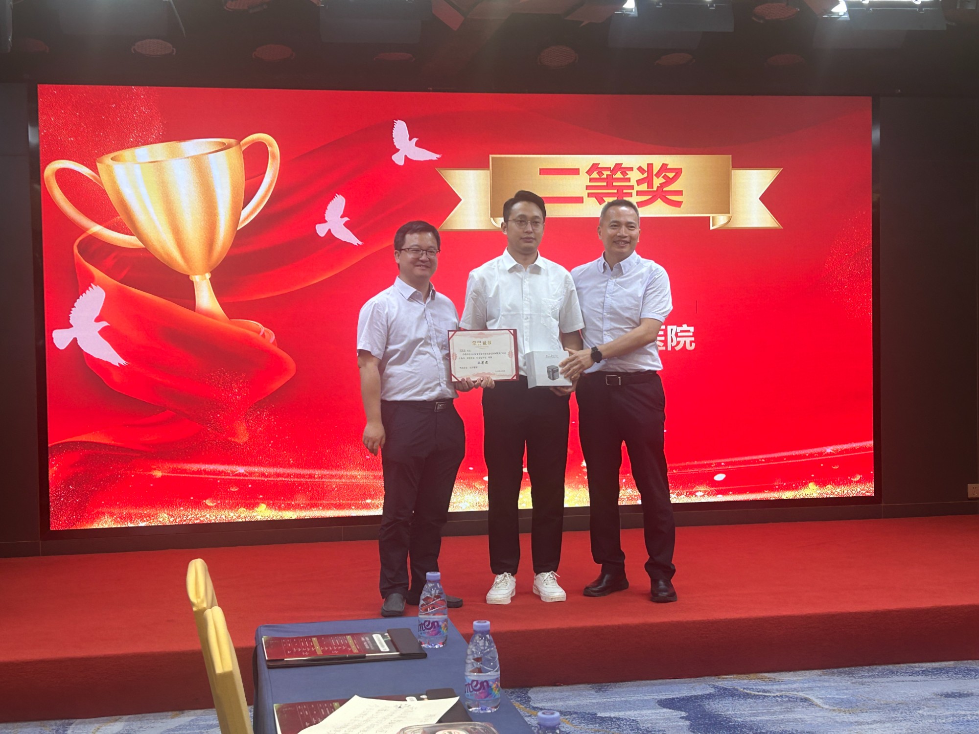 cce3d8c1fa3beaad63f4cd51a349ae