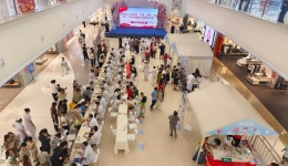 65载健康行丨茂医名医、博士团队在爱琴海购物中心为民义诊