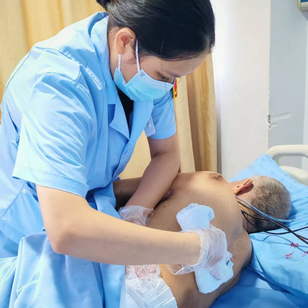 3.医疗护理员照护患者现场
