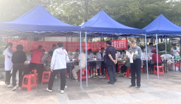 我院举办“‘65载健康行’——茂医‘助力百千万工程，名医博士下社区’”惠民义诊活动