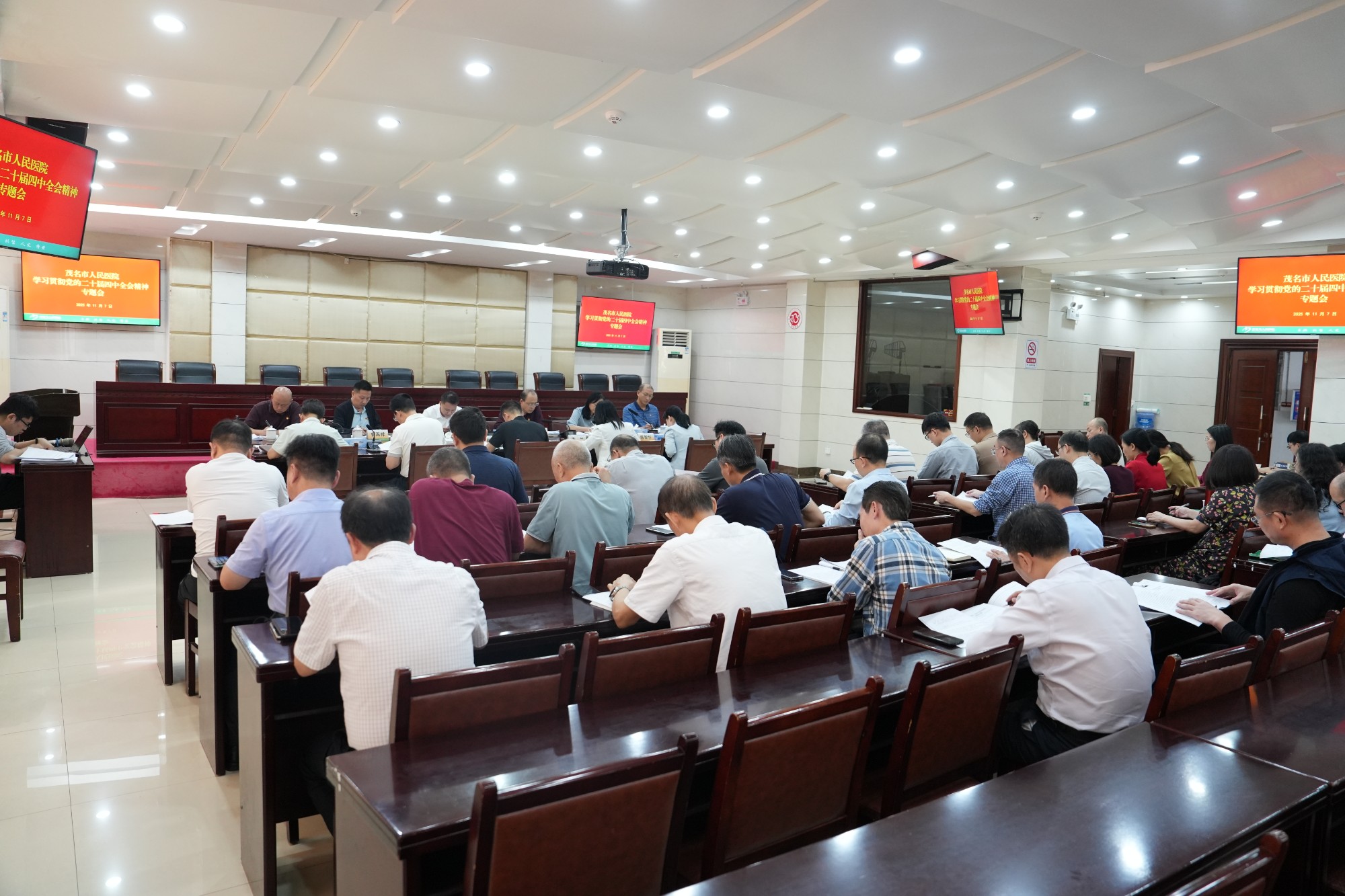 5184dd6b090f3a2b27d215abf098ad