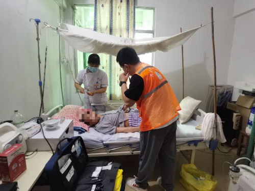 互联网+护理服务丨茂医团队为失能老人架起“健康桥”